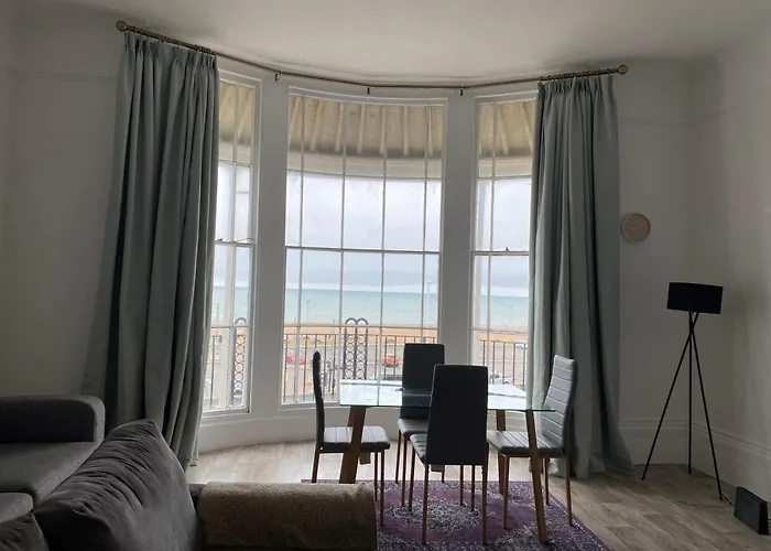 Period Sea View Flat In Hastings