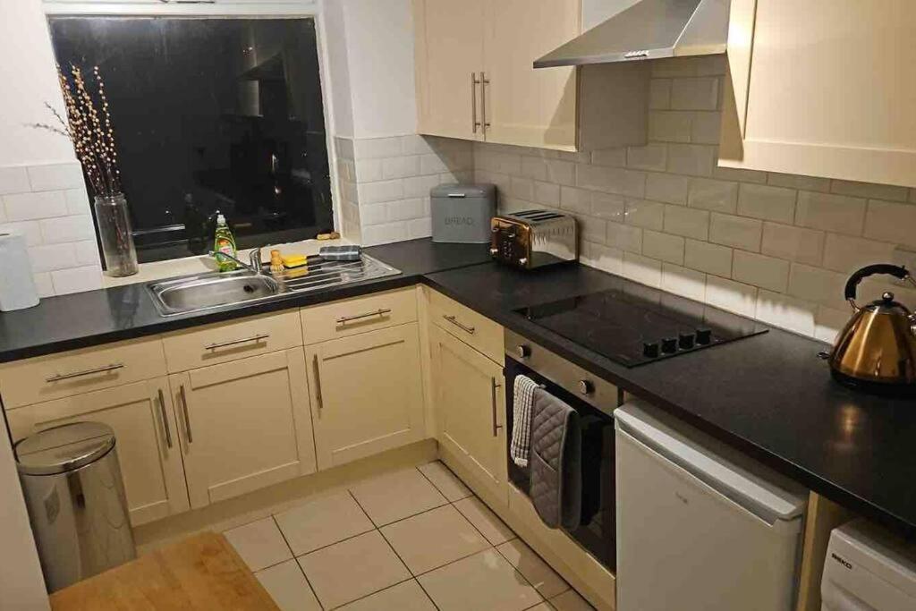 Period Sea View Flat In Apartamento Hastings